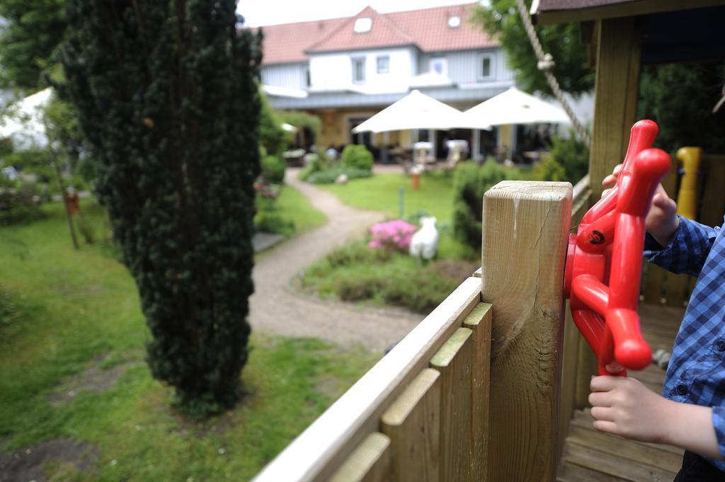 Hotel Zur Heidebluete Hambühren Extérieur photo