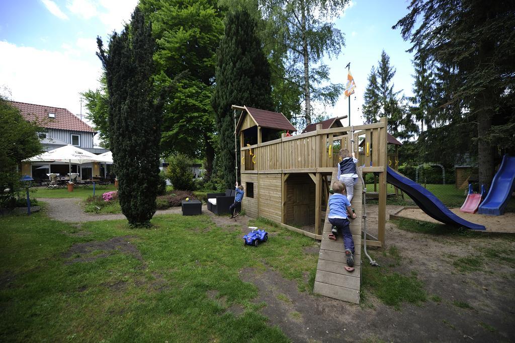 Hotel Zur Heidebluete Hambühren Extérieur photo