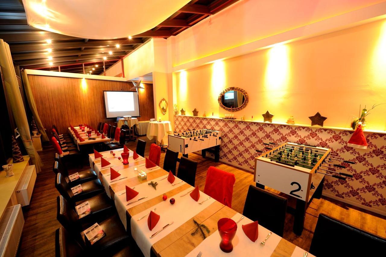 Hotel Zur Heidebluete Hambühren Extérieur photo